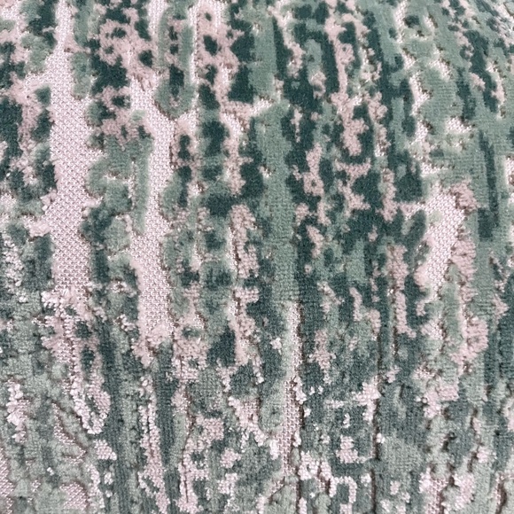 1-NWT CALDEIRA CUT VELVET DESIGN DECORATIVE PILLOW Read description for details - Picture 12 of 17